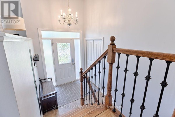 12 Bedard Boulevard, Petawawa, ON K8H0B7 Photo 4