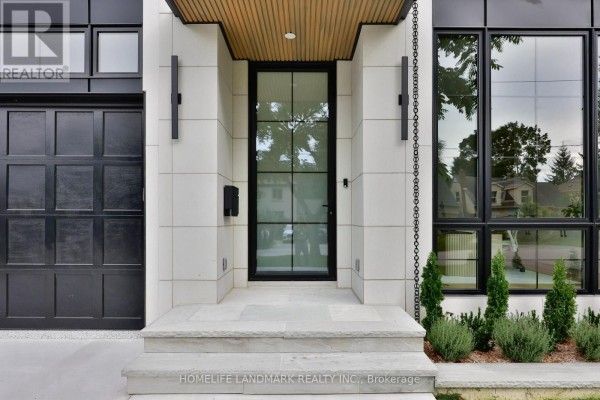 12 Bernice Avenue, Toronto, ON M8Y1Z6 Photo 5