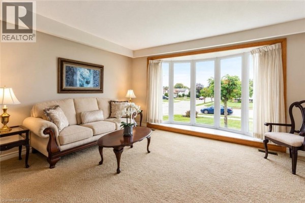 Bedroom - 12 Brae Crest Drive, Hamilton, ON L8G3A6 Photo 4