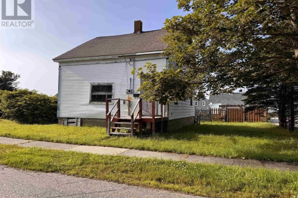 12 Butler Street, Yarmouth, NS, photo 3