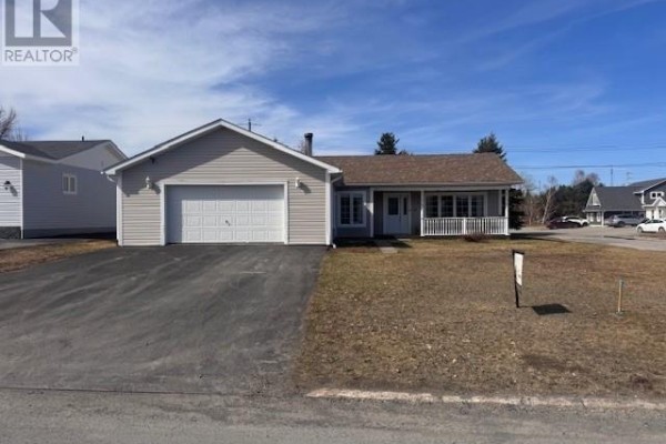 12 Cedar Drive, Lewisporte, NL, photo 2