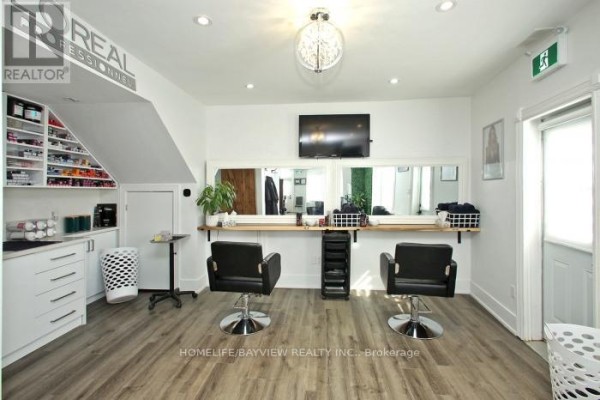 12 Centre Street, Markham, ON L3P2N8 Photo 5
