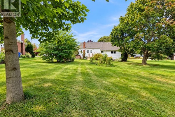 Office - 12 Crerar Drive, Chatham, ON N7L2P7 Photo 3