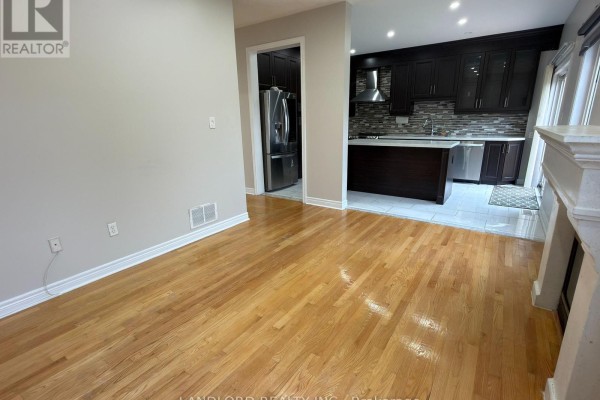 12 Cricket Mews, Toronto, ON M1X2E3 Photo 4