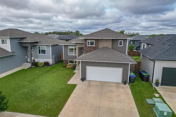 12 Derlago Drive, Brandon, MB R7B4J5 Photo 3