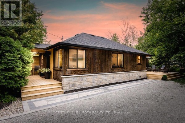 12 Domar Road, Tiny