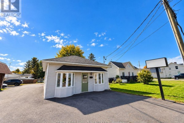 12 Duncan Street, South Glengarry, ON K0C1N0 Photo 2