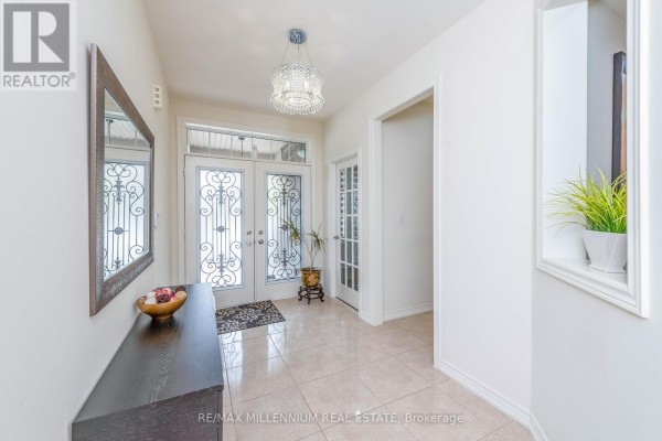 12 Elderbridge Road, Brampton, ON L6P4G5 Photo 5