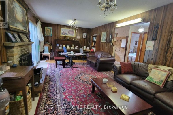 12 Fairglen Avenue, Toronto, ON M1T1G7 Photo 2