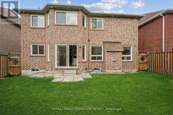 Eating area - 12 Ferncroft Place, Brampton, ON L7A2Z6 Photo 2