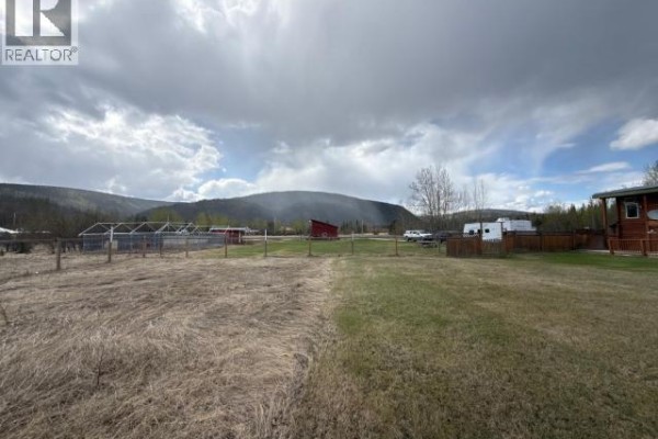12 Fireweed Road, Dawson City, YT Y0B1G0 Photo 4