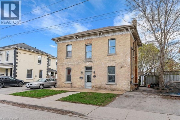 12 Fleet Street, Brantford, ON N3T3S7 Photo 2