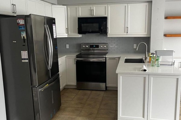 Eating area - 12 Gateway Court, Whitby, ON L1R3M9 Photo 2