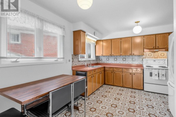 Primary Bedroom - 12 Goldcrest Boulevard, Toronto, ON M6L2X5 Photo 5