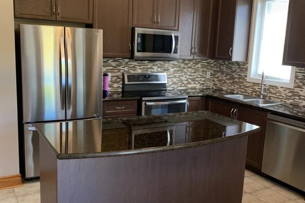 Kitchen - 12 Grand Poplar Lane, Wasaga Beach, ON L9Z0C7 Photo 3