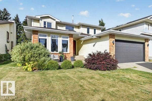 Kitchen - 12 Greenridge Dr, Sherwood Park, AB T8A5G1 Photo 3