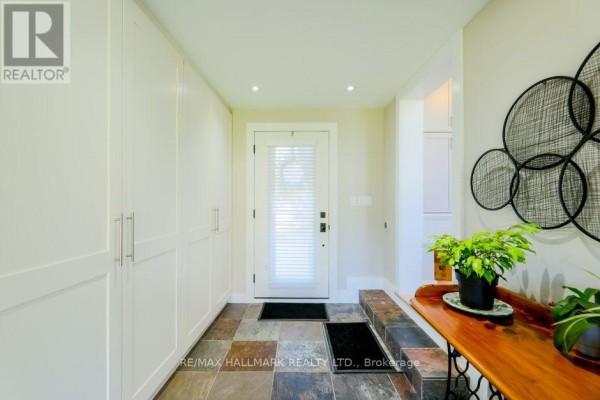 12 Guildcrest Drive, Toronto, ON M1E1E3 Photo 5