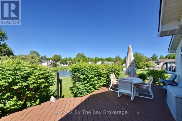 12 Indiana Avenue, Wasaga Beach, ON, photo 2