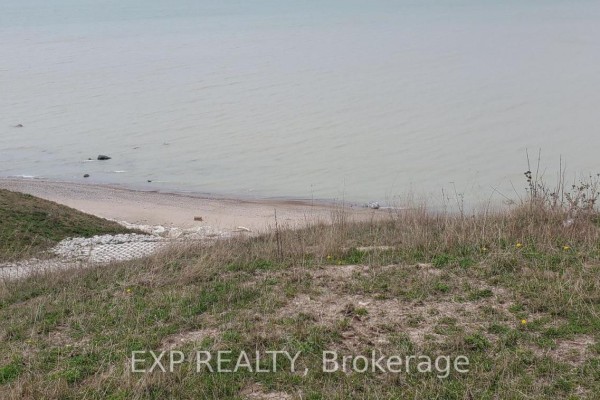 12 Irene Crescent, Bluewater, ON N0M2T0 Photo 4