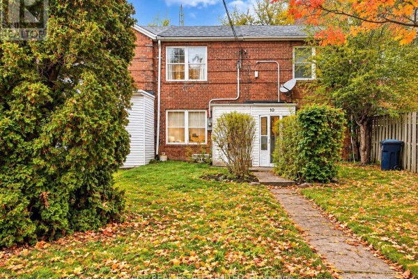 12 Khedive Avenue, Toronto