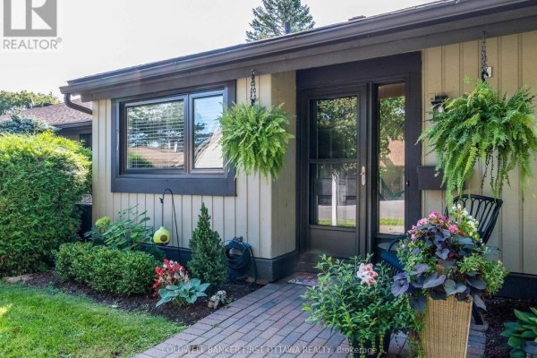 12 Kittansett Court, Ottawa, ON, photo 2