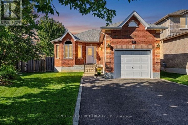 12 Lamont Crescent, Barrie