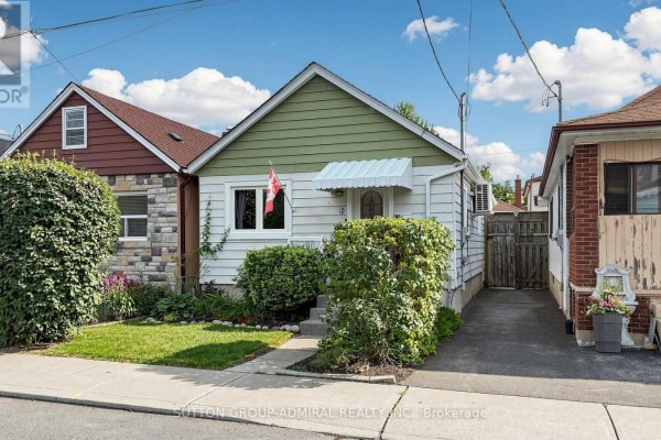 12 Laxis Avenue, Toronto, ON, photo 2