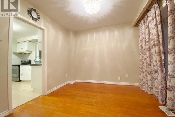 Kitchen - 12 Lehar Crescent, Toronto, ON M2H1J5 Photo 4