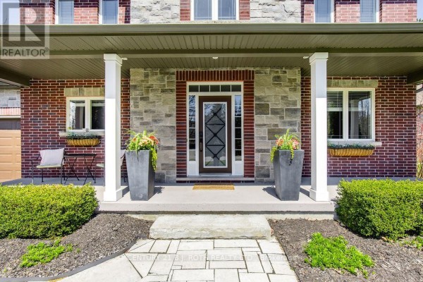 12 Lloyd Cook Drive E, Springwater, ON, photo 3
