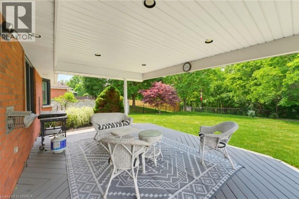 Recreation room - 12 Macbride Court, Brantford, ON N3T6J1 Photo 4