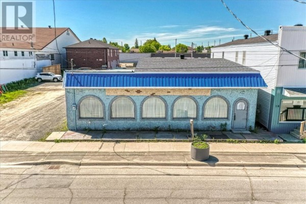 12 Main Street E, Chelmsford, ON, photo 2