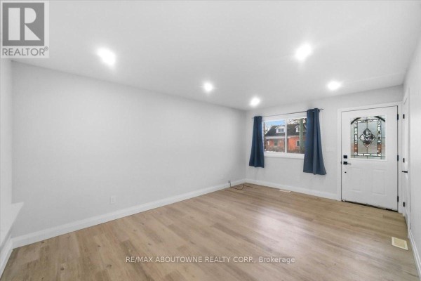 Primary Bedroom - 12 Main Street W, Haldimand, ON N0A1P0 Photo 4