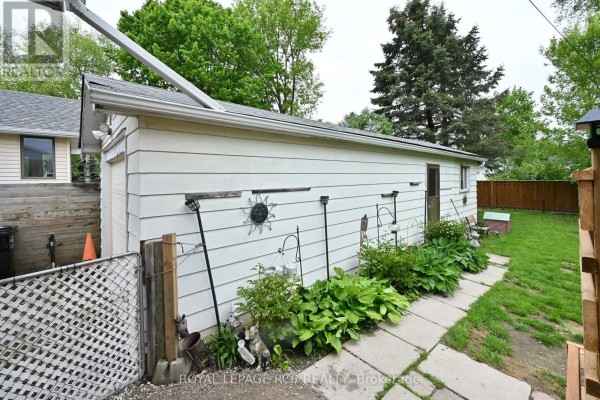 Bedroom 3 - 12 Maple Avenue E, New Tecumseth, ON L0G1A0 Photo 5
