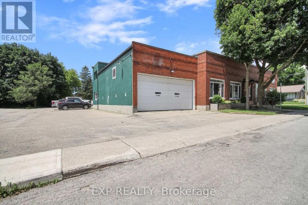 12 Maple Avenue, Smiths Falls, ON K7A1Z5 Photo 4
