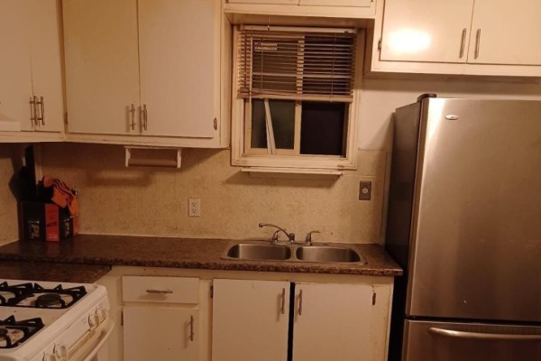 12 Mayflower Avenue, Hamilton, ON L8L2K4 Photo 4