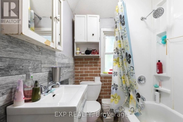 12 Mayflower Avenue, Hamilton, ON L8L2K4 Photo 5