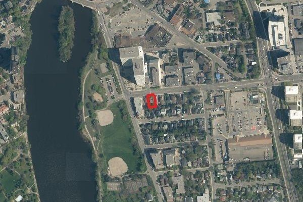 12 Mcarthur Avenue, Ottawa, ON K1L6R2 Photo 3