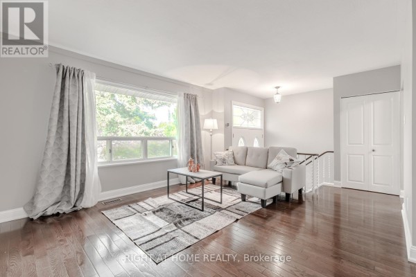 Primary Bedroom - 12 Murellen Crescent, Toronto, ON M4A2K5 Photo 5