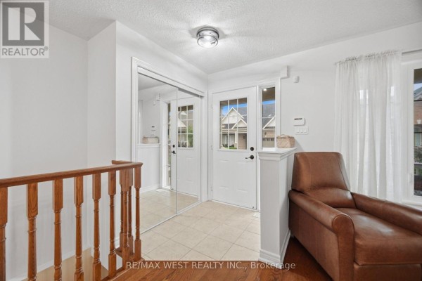 Laundry room - 12 Muzzo Drive, Brampton, ON L6R3W8 Photo 5