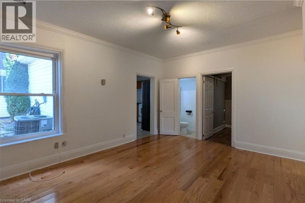 3pc Bathroom - 12 Nelson Street, Hamilton, ON L8P1G3 Photo 5