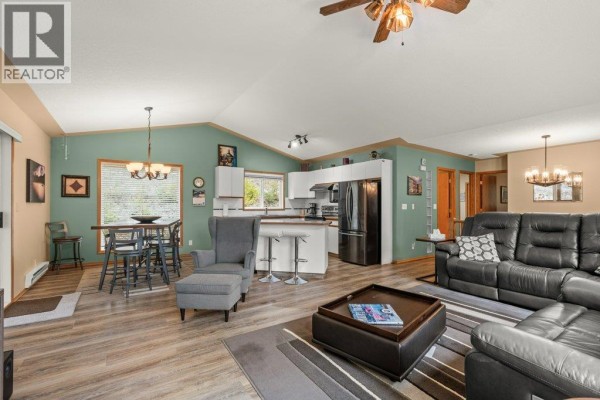 Bedroom - 12 Old Town Road, Sicamous, BC V0E2V4 Photo 4