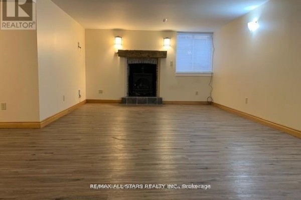 Living room - 12 Parkway (lower) Avenue, Kawartha Lakes, ON K9V4T9 Photo 2