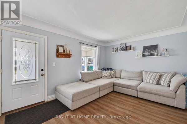 12 Pearl Street, Tillsonburg, ON N4G1L3 Photo 5