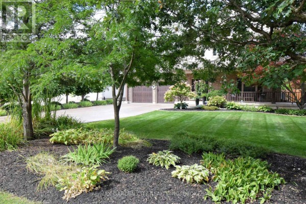 12 Power Glen Road, St  Catharines, ON, photo 2