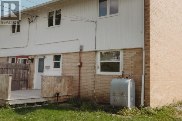 Recreation room - 12 Read Street, Gander, NL A1V1E2 Photo 4