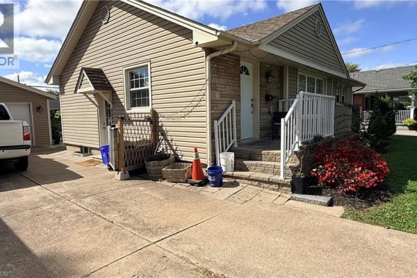 Recreation room - 12 Roseland Avenue, St  Catharines, ON L2M5Z2 Photo 3