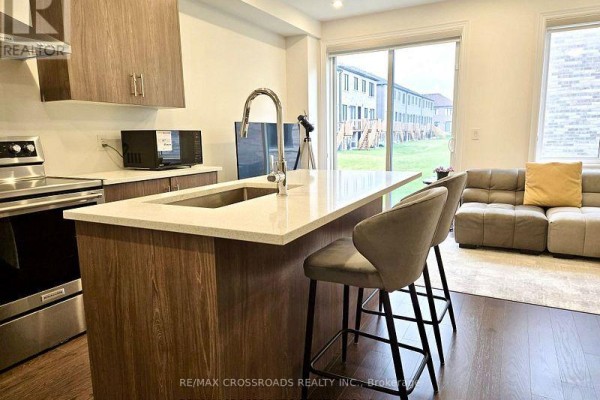 Eating area - 12 Schmeltzer Crescent, Richmond Hill, ON L4E1A2 Photo 4