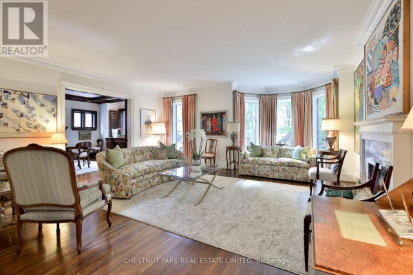 Bedroom 4 - 12 Shorncliffe Avenue, Toronto, ON M4V1T1 Photo 4