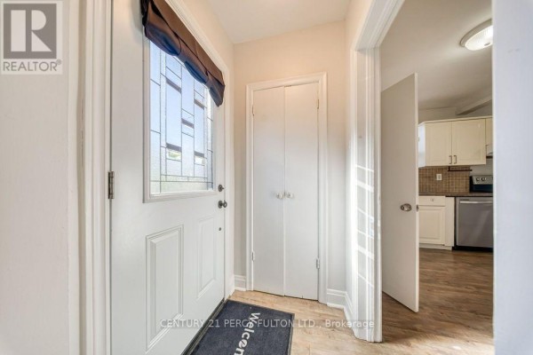 Playroom - 12 Silvercrest Avenue, Toronto, ON M8W2S4 Photo 3