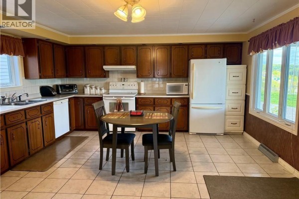 Bath (# pieces 1-6) - 12 Soucy Lane, Grand Sault/grand Falls, NB E3Y1A7 Photo 5